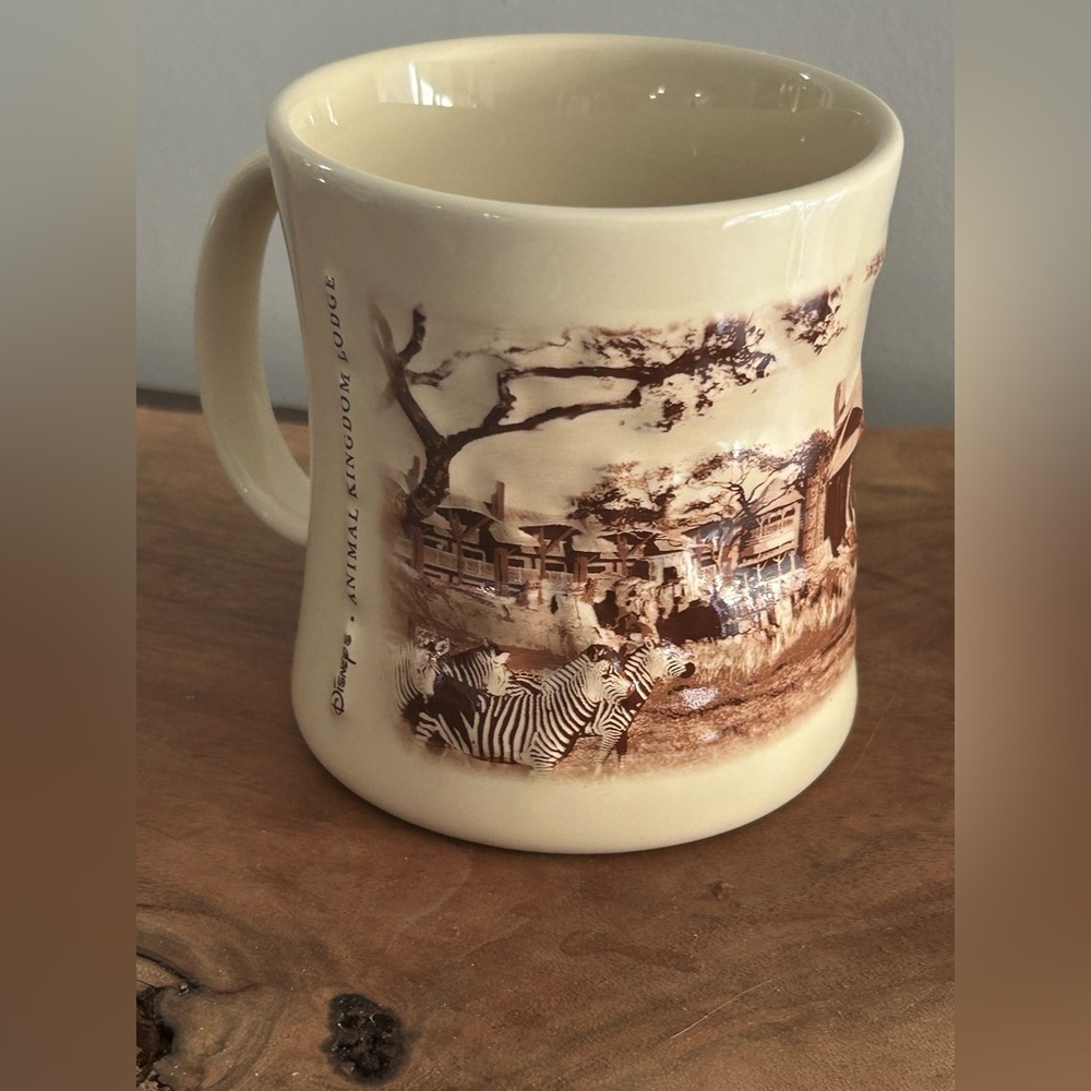 Walt Disney World Animal Kingdom Lodge Raised Relief 3D Ceramic Coffee Mug Cup